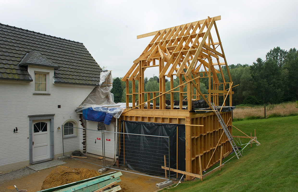 Photo d'une annexe en ossature bois en construction